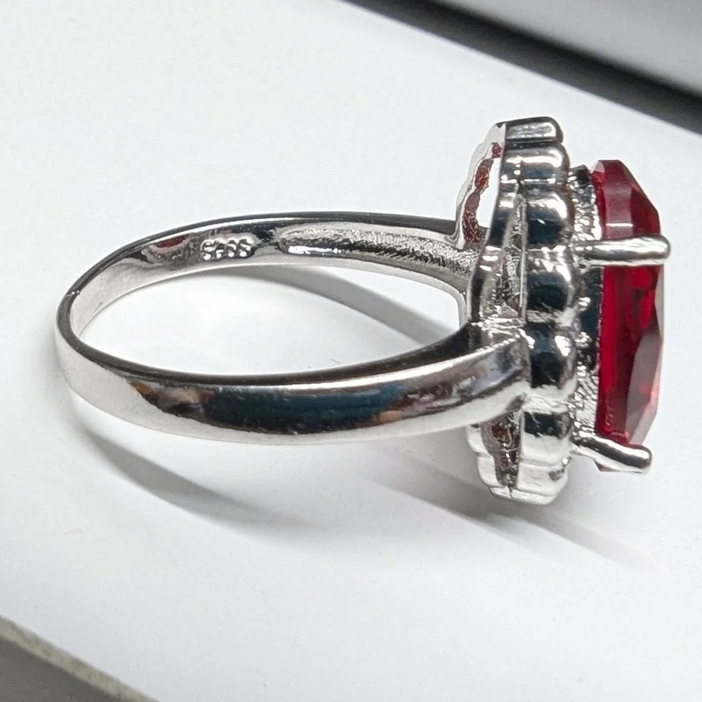 New 925 Marked Red Stone Halo Ring Plus‎ Size 9.5 SilverTone Oval Rhinestones